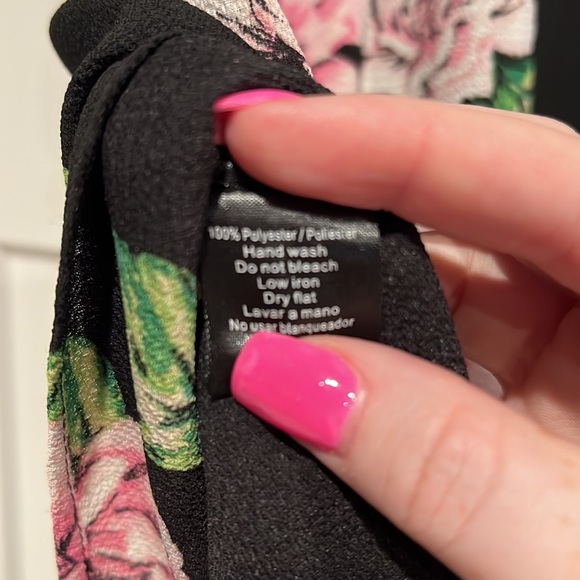 Misia size 3xl black rose blouse. Brand new. Never worn. - Picture 6 of 6